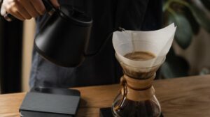 Designový Chemex: Průvodce přípravou prémiové filtrované kávy pro kávové gurmány