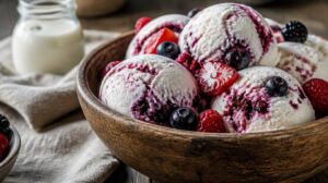 Pravé italské Gelato se sýrem Mascarpone a lesním ovocem: Bohatá chuť inspirovaná severní Itálií