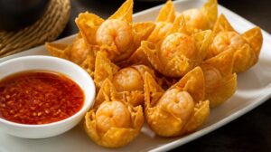 Smažené krevetové taštičky Wonton s pikantním dipem